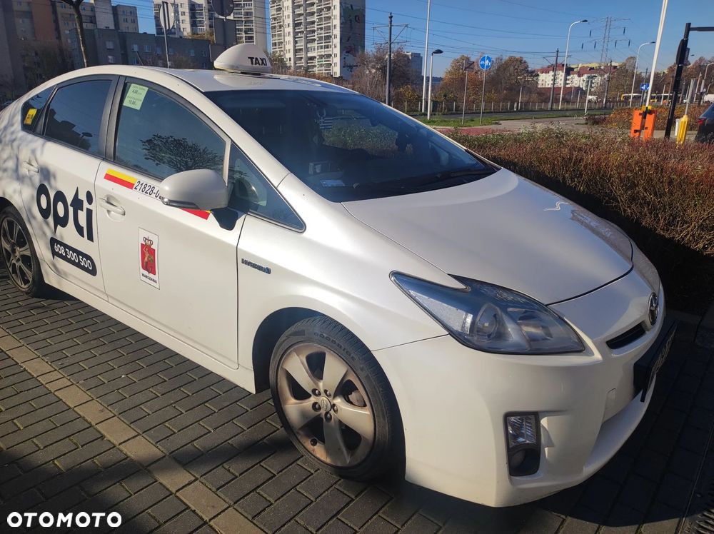 Toyota Prius 1.8 HSD Life - 1