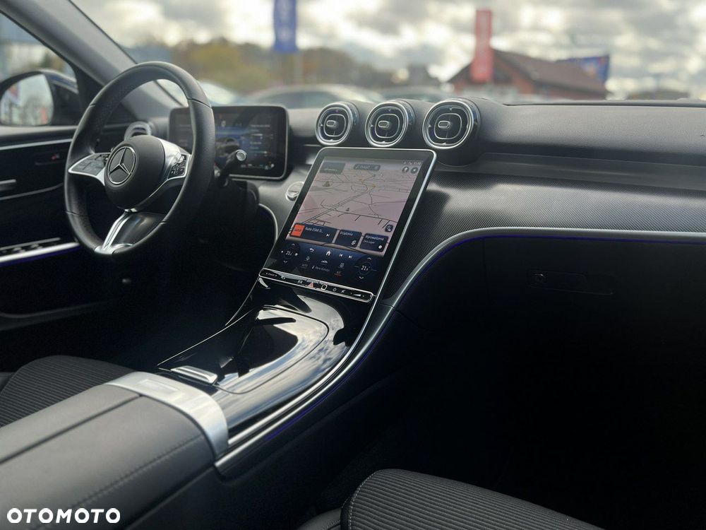 Mercedes-Benz Klasa C 180 mHEV Avantgarde - 37