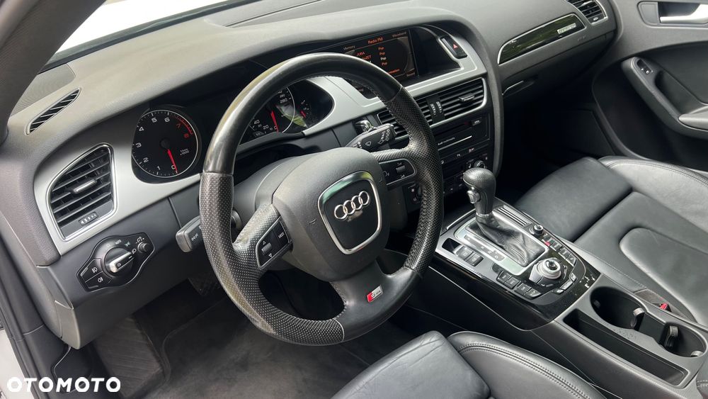 Audi A4 Avant - 9