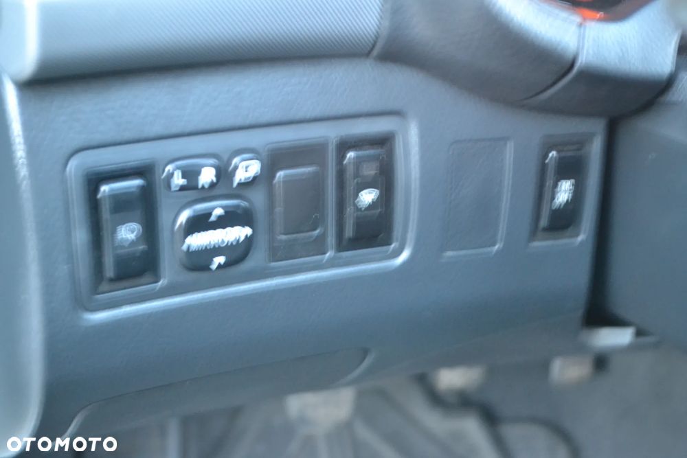 Toyota Avensis 2.0 VVT-i Executive - 37
