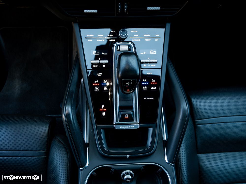 Porsche Cayenne Coupé Turbo S E-Hybrid - 33