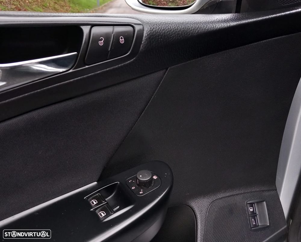 VW Passat Variant 1.9 TDi Trendline Pack - 23