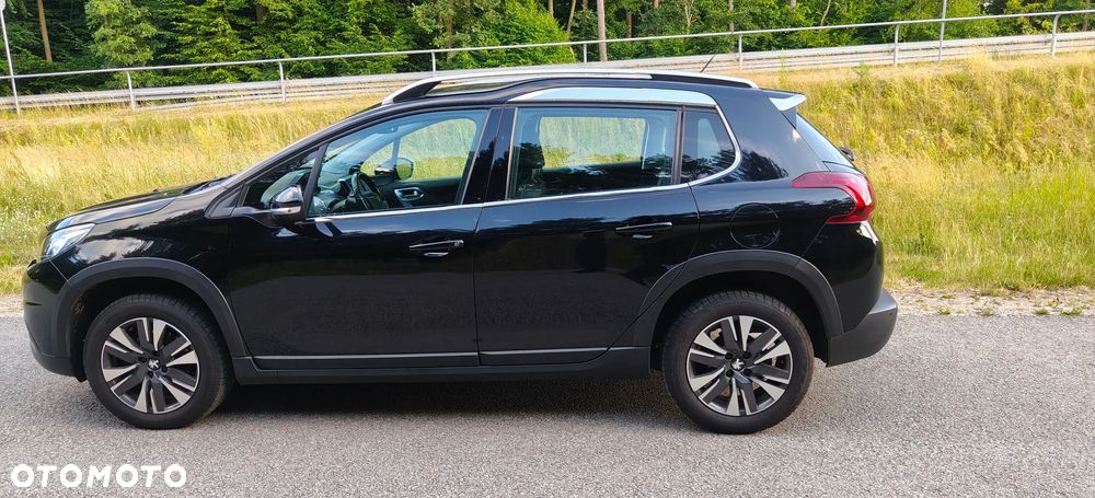Peugeot 2008 1.2 Pure Tech GPF Allure S&S EAT6 - 28