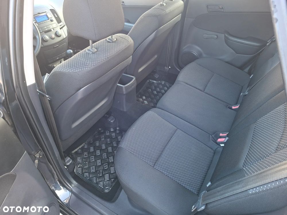 Hyundai i30 1.4 Blue Comfort - 10