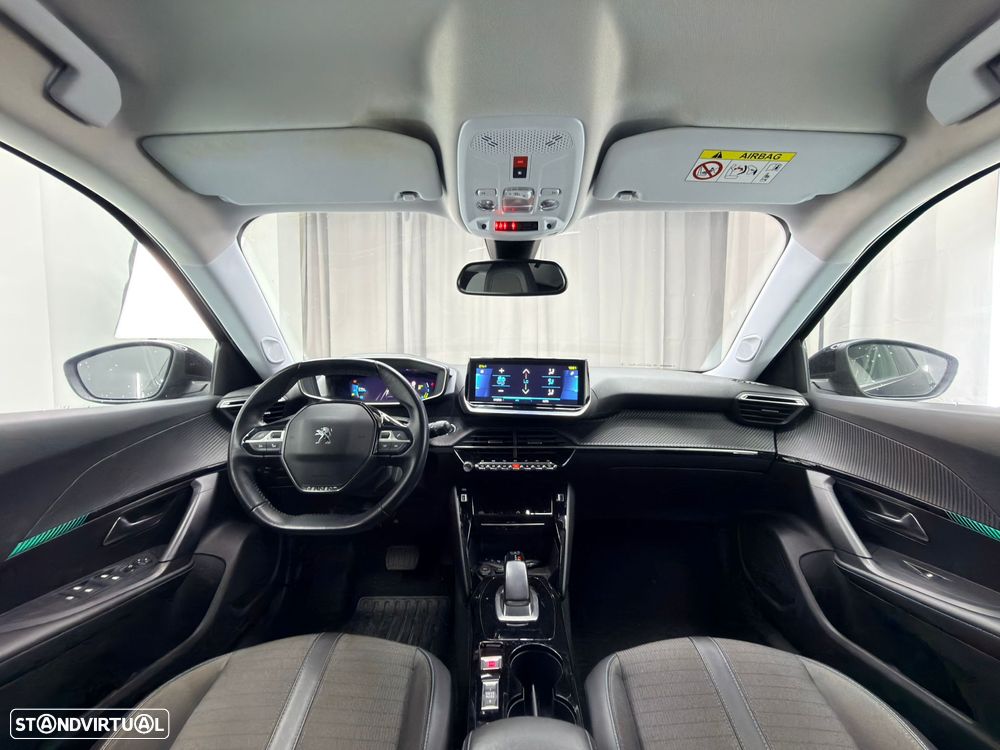 Peugeot e-2008 Allure - 10