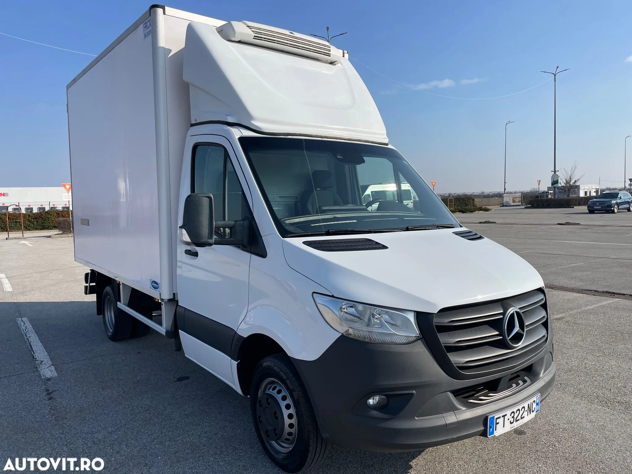 Mercedes-Benz Sprinter - 2
