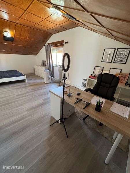 T2 com Terraço | Quinta do Conde | 1.000€ | Disponível 05/10 - Grande imagem: 3/8