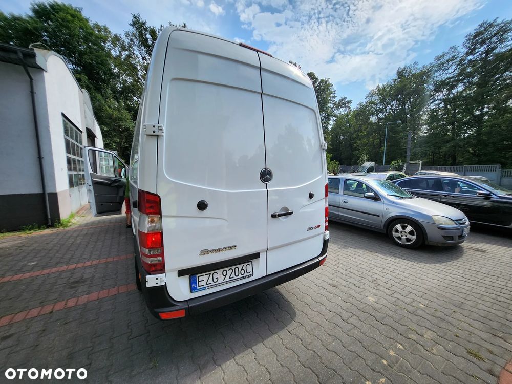 Mercedes-Benz Sprinter - 21