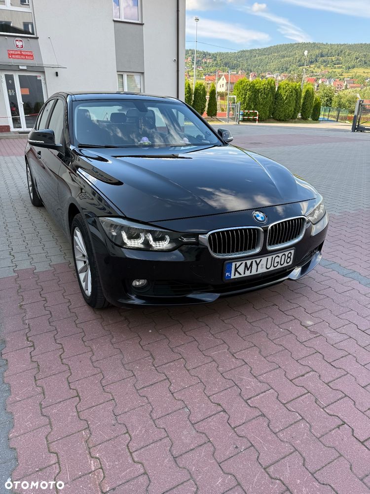 BMW Seria 3 320i - 10