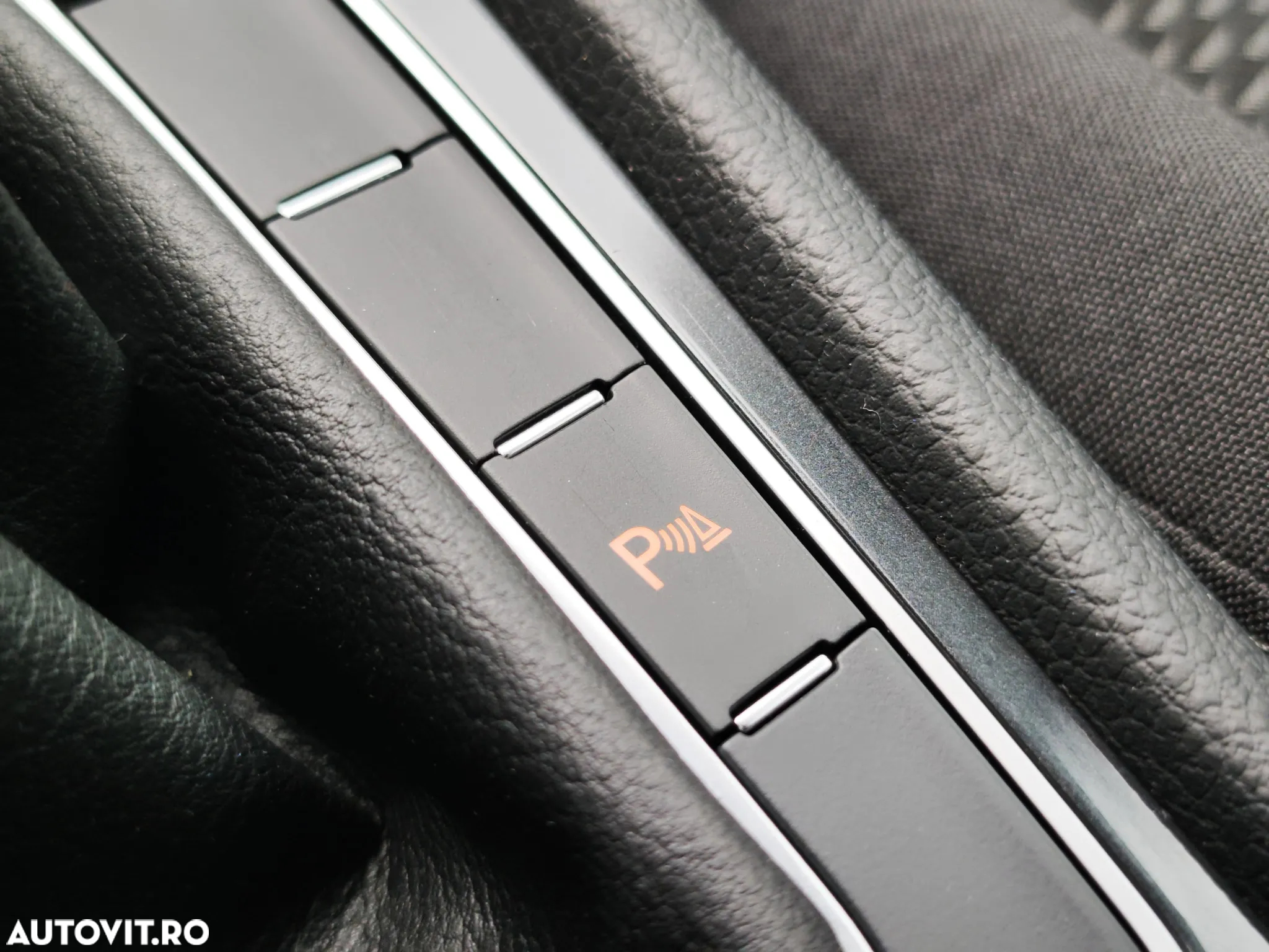 Volkswagen Golf - 25