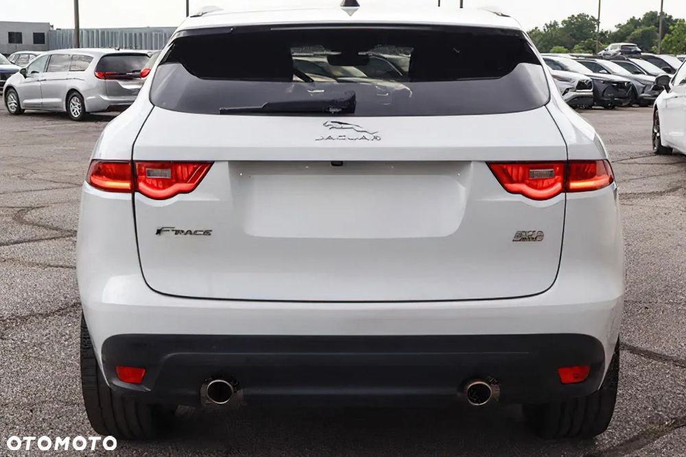 Jaguar F-Pace 30t AWD R-Sport - 5