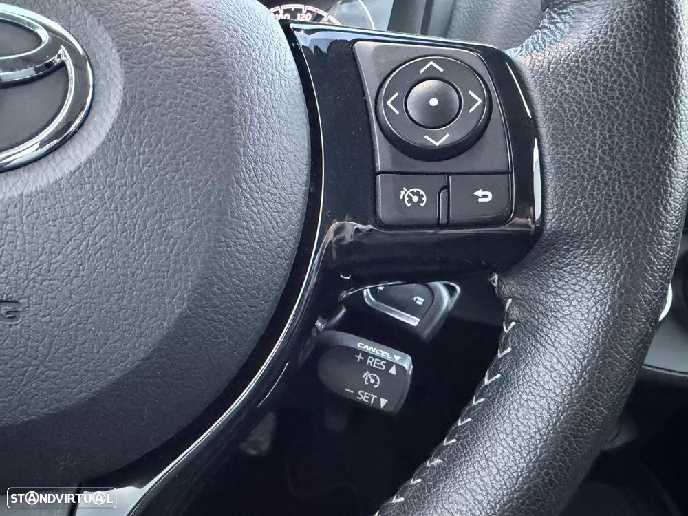 Toyota Yaris 1.0 VVT-i Exclusive - 19