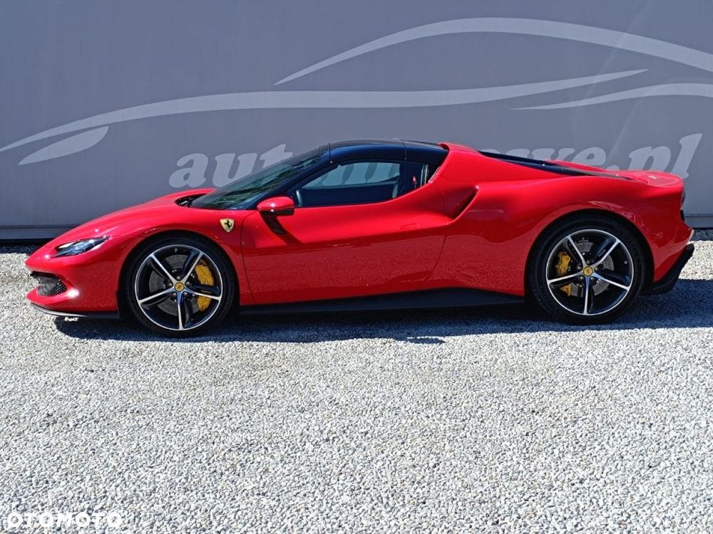 Ferrari 296 GTS - 38