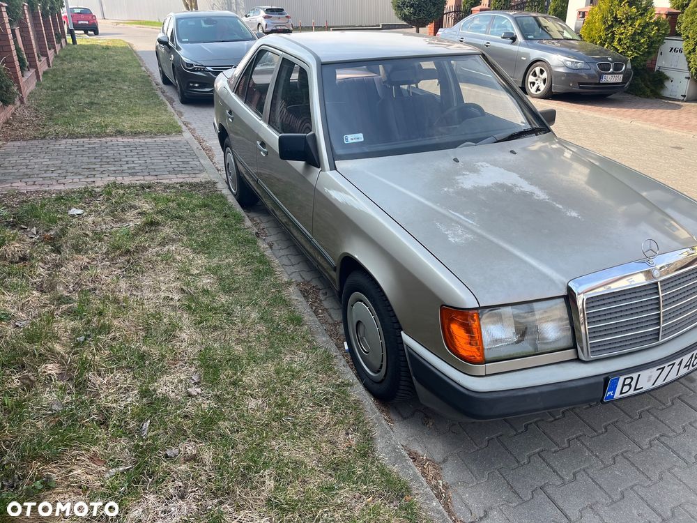 Mercedes-Benz Klasa E - 19