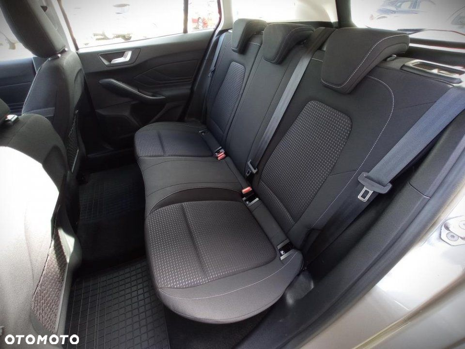 Ford Focus - 12