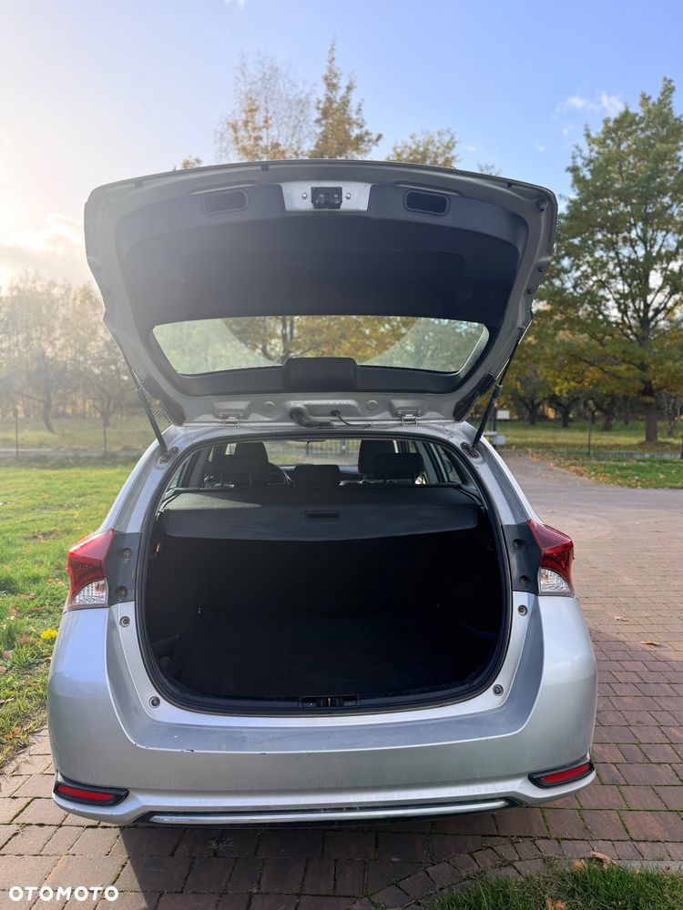 Toyota Auris - 14