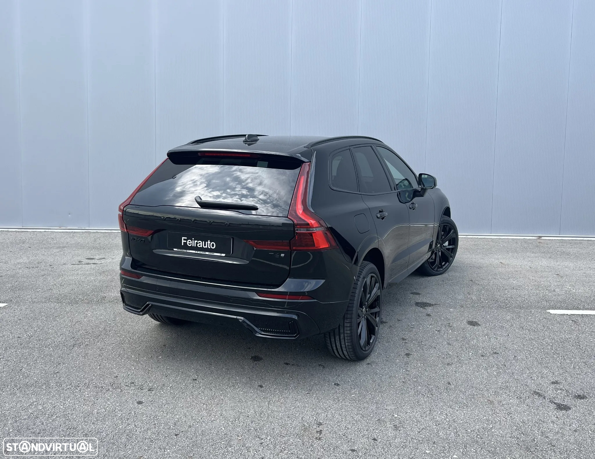 Volvo XC 60 2.0 T6 PHEV Plus Dark AWD - 2