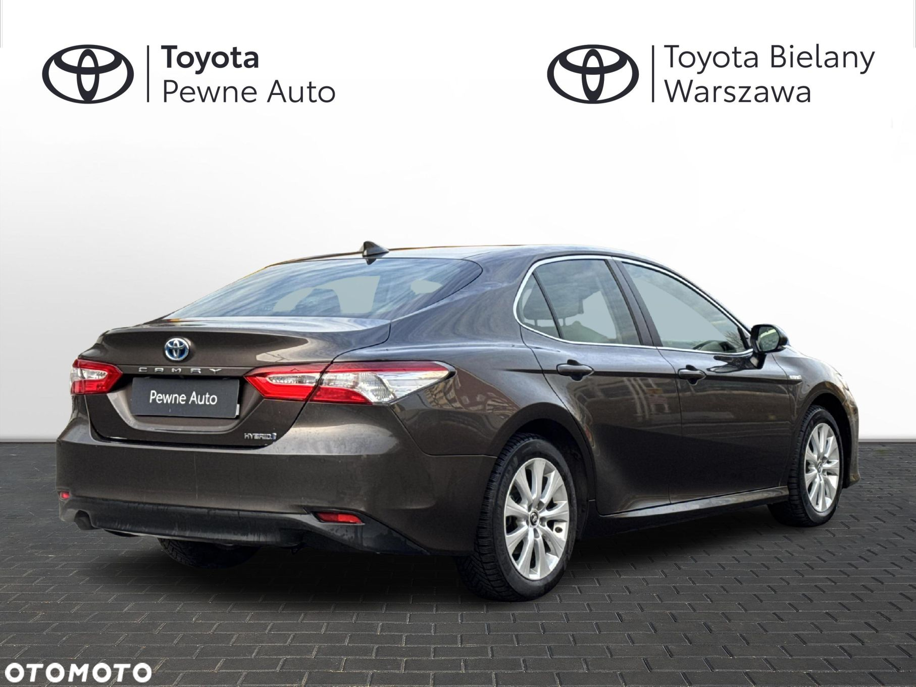 Toyota Camry - 5