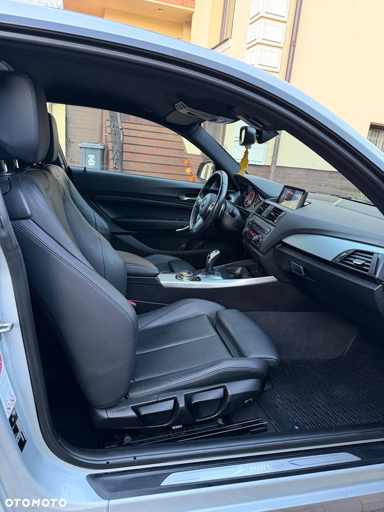 BMW Seria 2 220d Sport-Aut Sport Line - 27