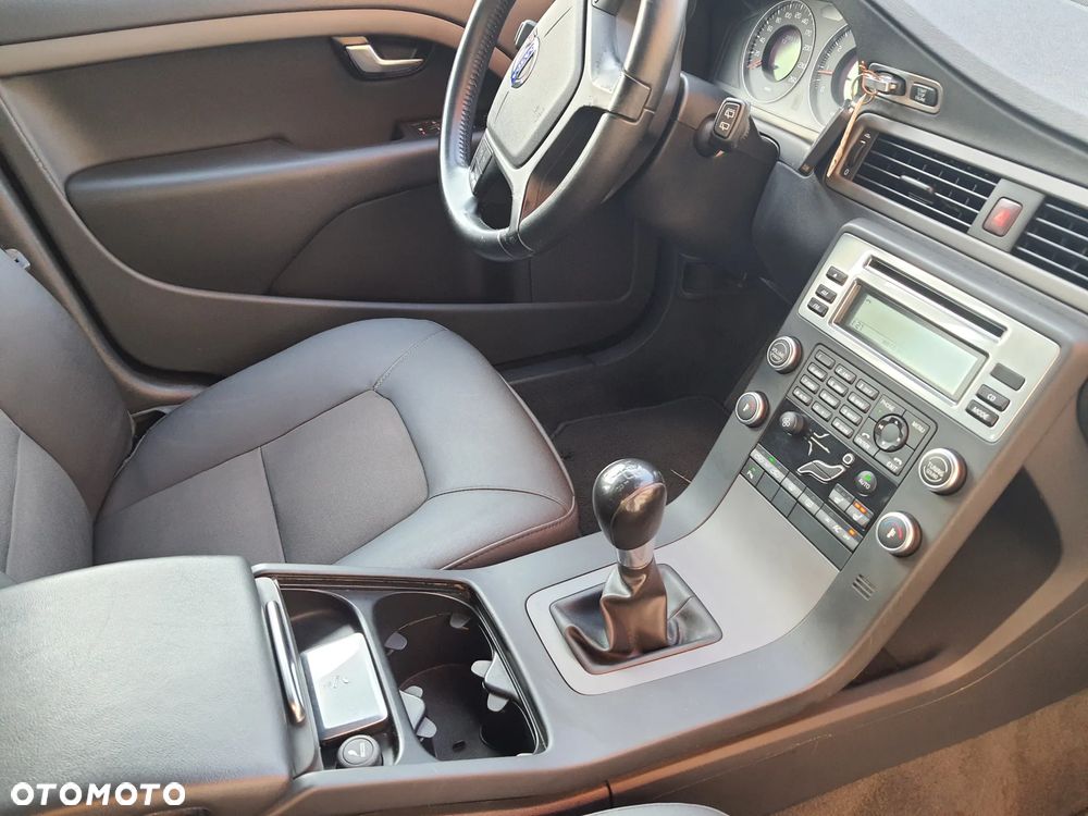 Volvo V70 2.0 - 19