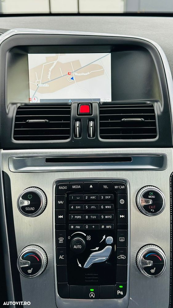 Volvo XC 60 D4 Ocean Race - 22