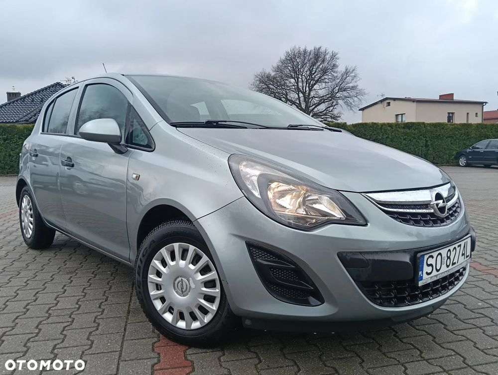 Opel Corsa 1.2 16V Essentia - 1