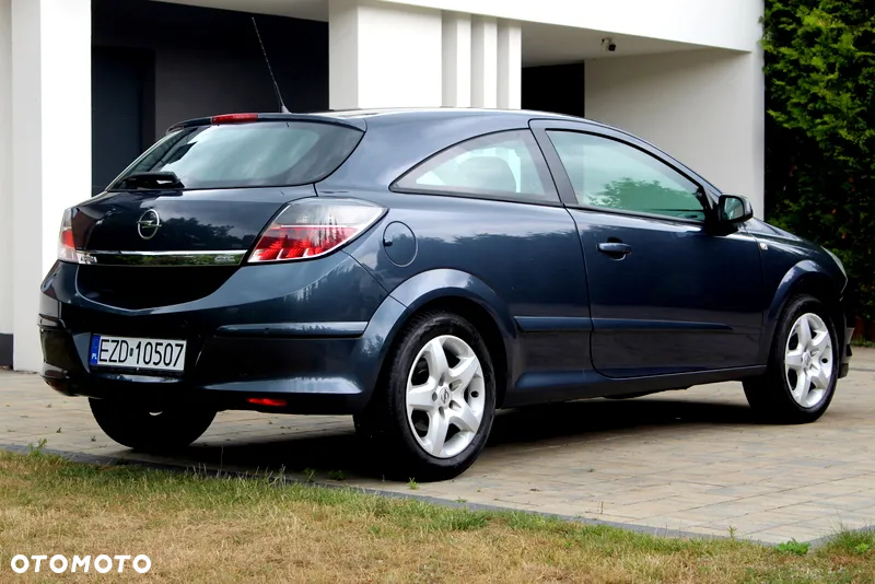 Opel Astra GTC 1.6 Edition 111 Jahre - 17