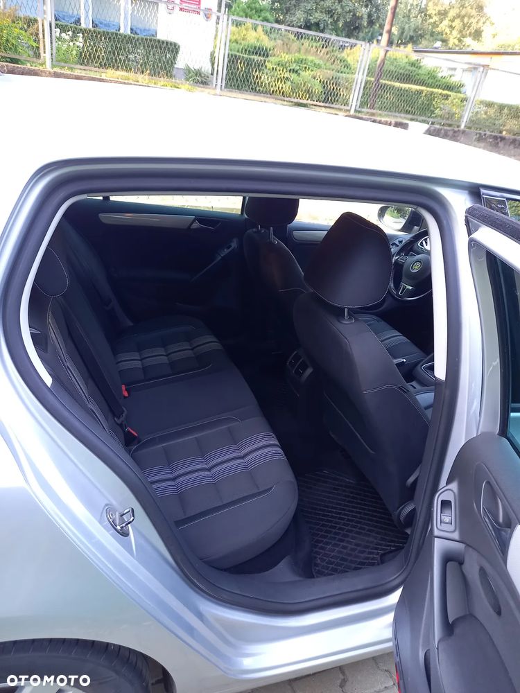 Volkswagen Golf 1.6 TDI DPF Trendline - 17