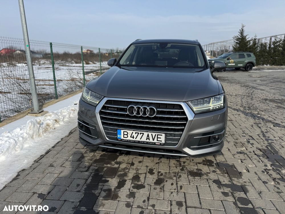 Audi Q7 - 1