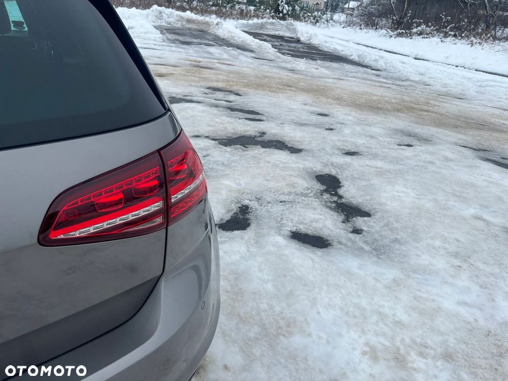 Volkswagen Golf - 26