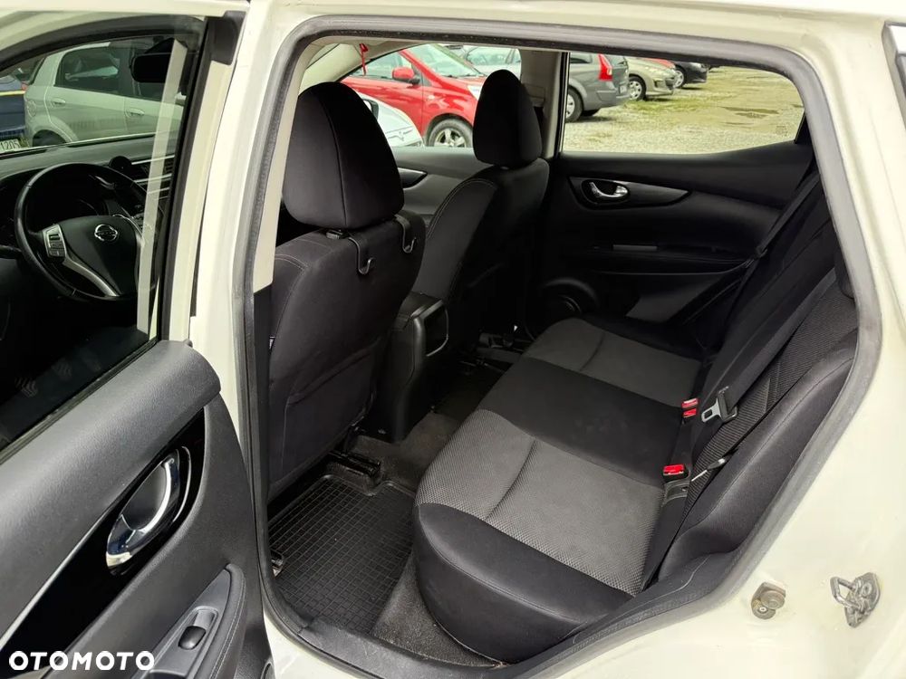 Nissan Qashqai 1.2 DIG-T N-Connecta EU6 - 13