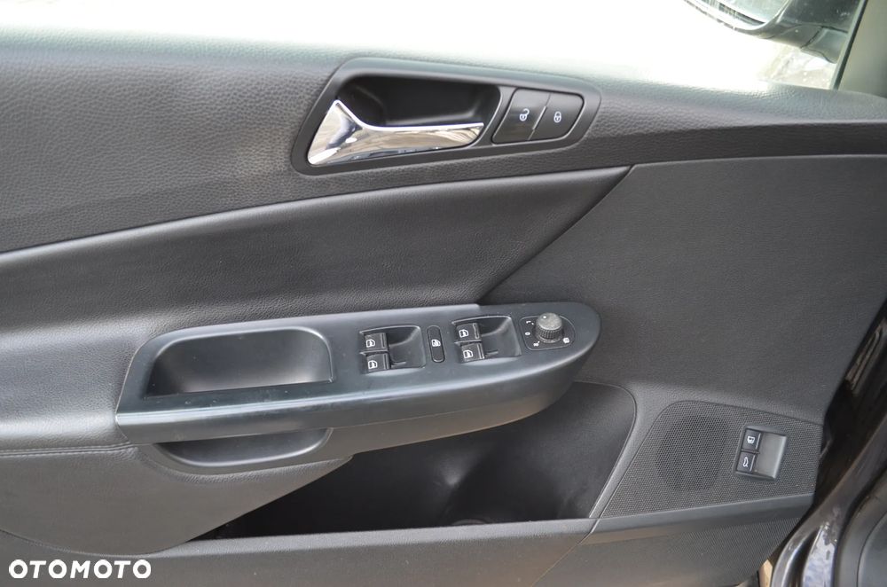 Volkswagen Passat 2.0 TDI Highline DSG - 11