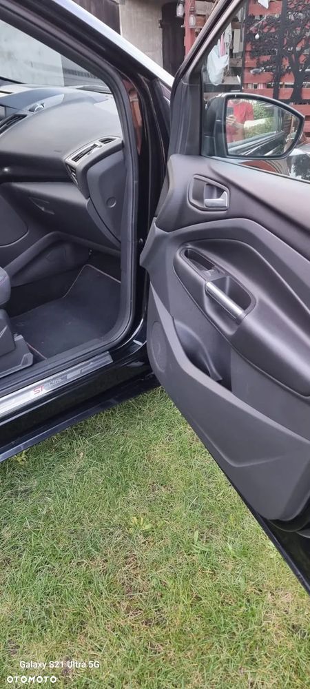 Ford Kuga - 31