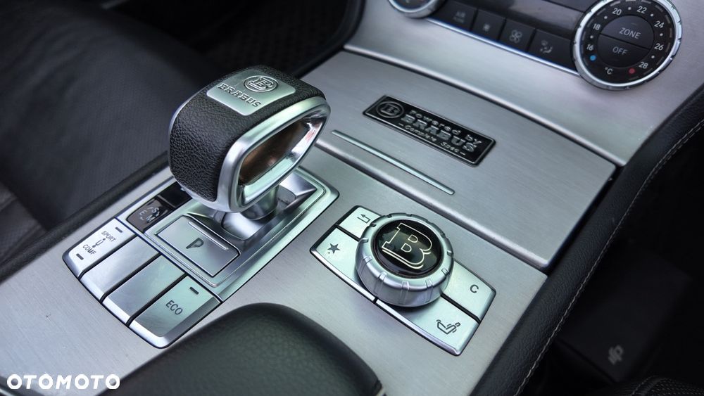Mercedes-Benz SL - 33