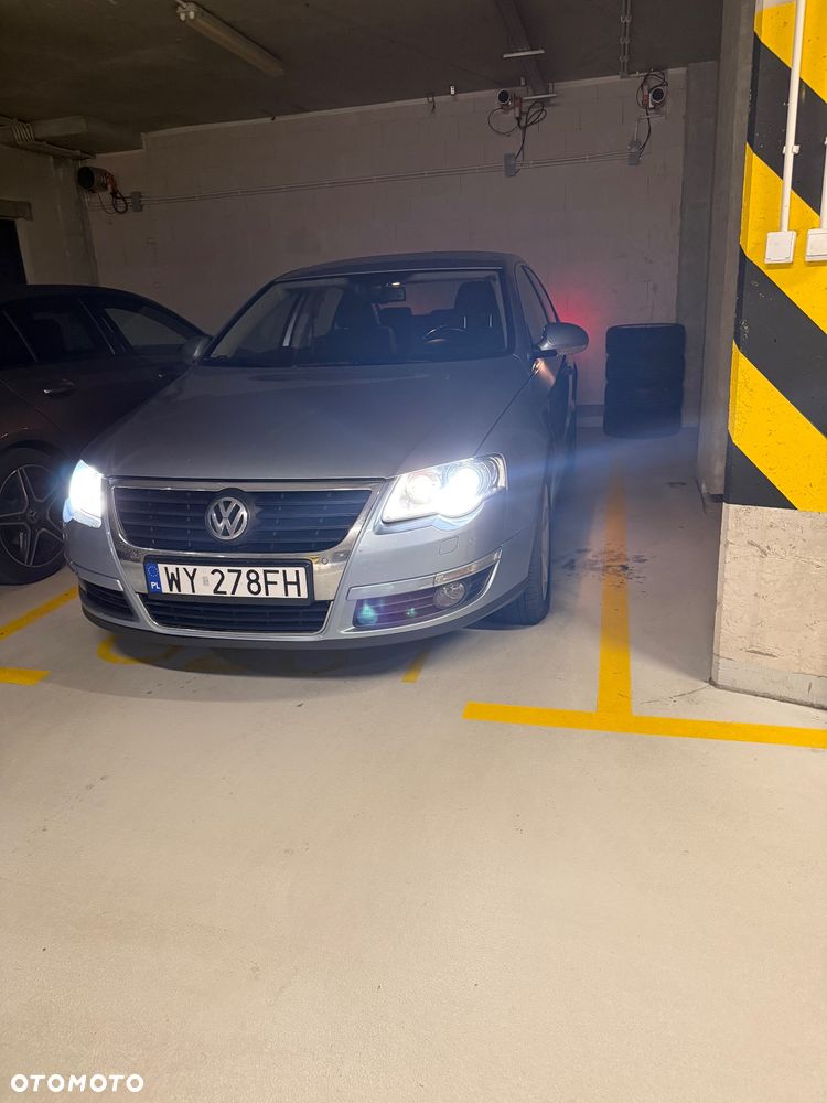 Volkswagen Passat 1.8 TSI Comfortline - 28
