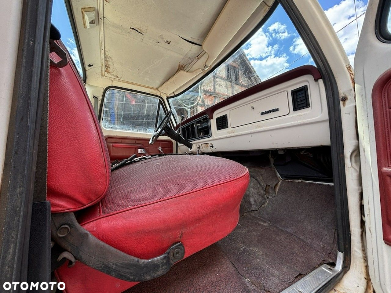 Ford Inny - 12