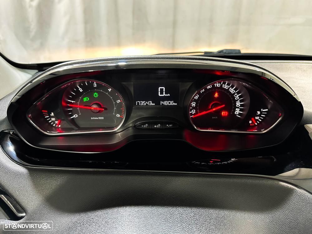 Peugeot 208 1.4 HDi Allure - 39