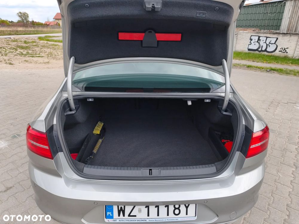 Volkswagen Passat 1.8 TSI BMT Highline DSG - 17