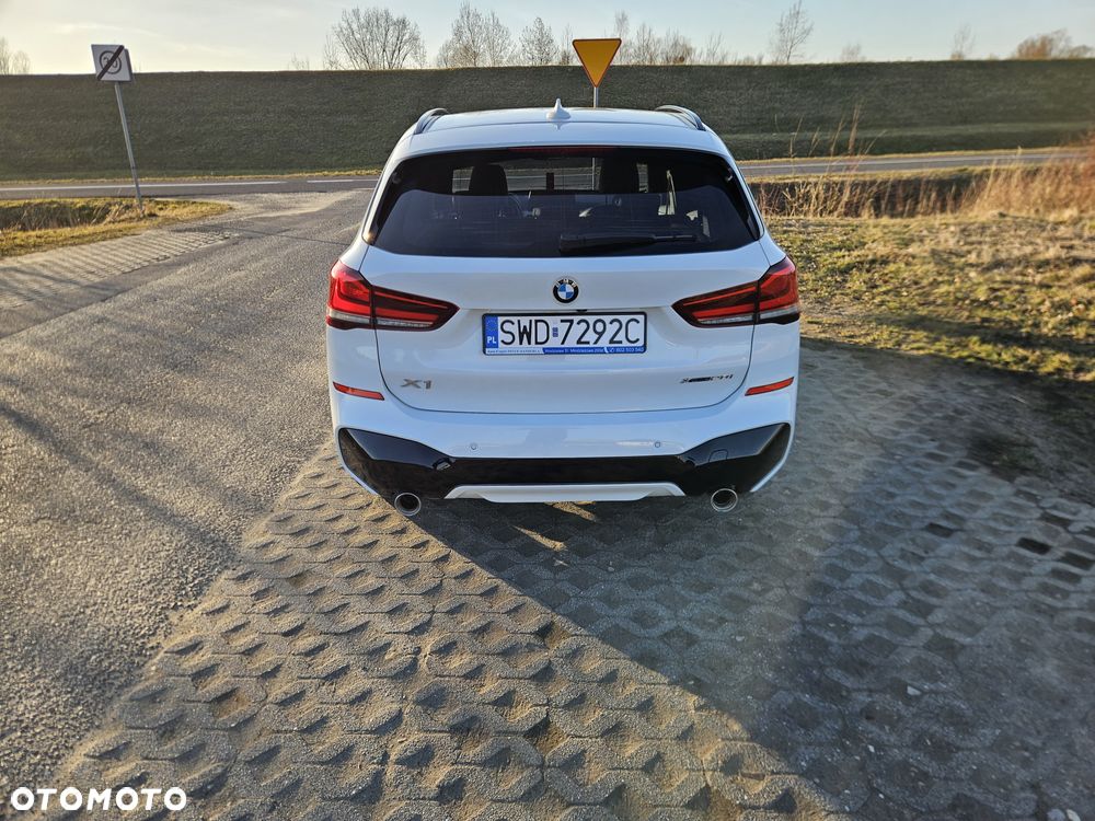 BMW X1 xDrive20i Sport Line sport - 5