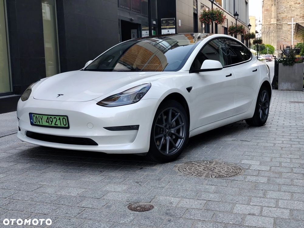 Tesla Model 3 RWD - 4