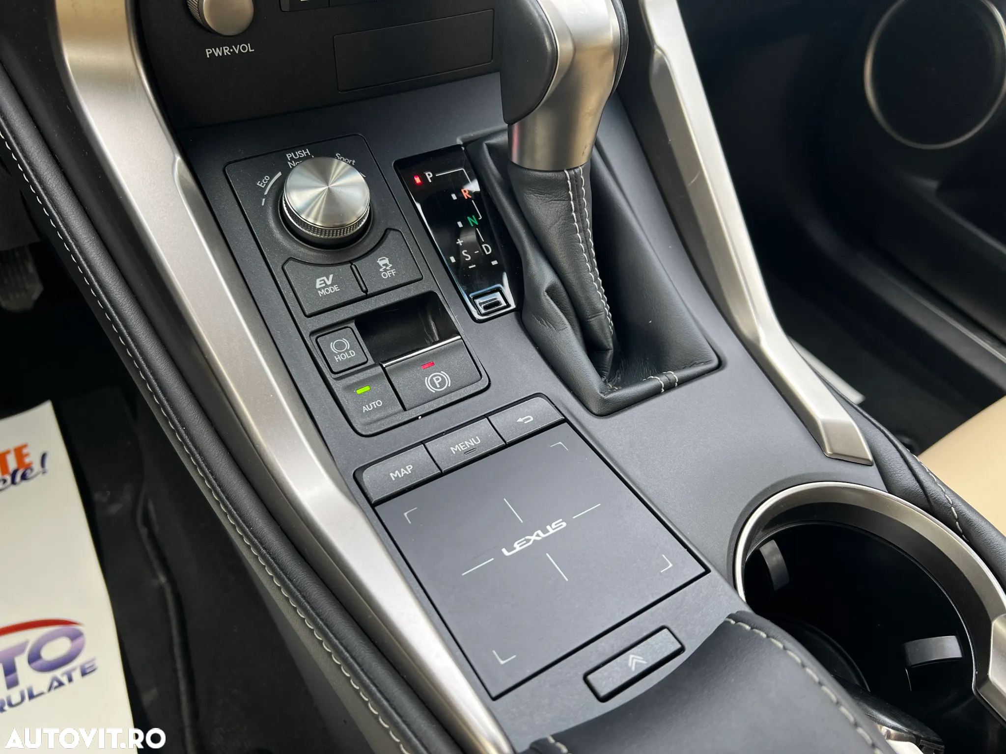 Lexus Seria NX - 12