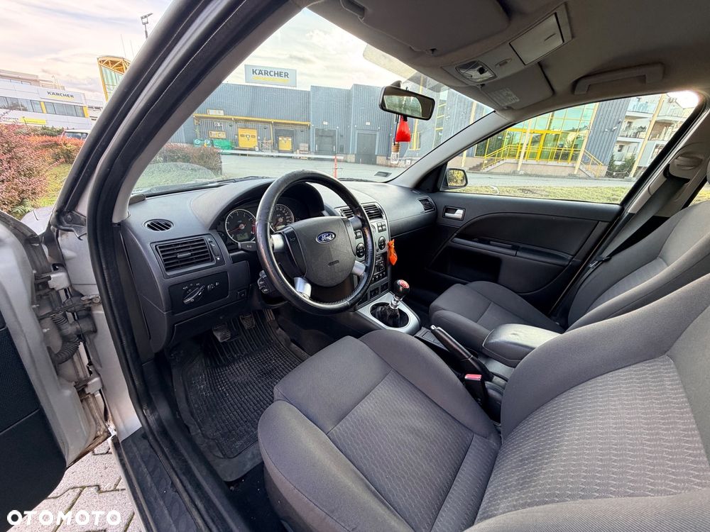 Ford Mondeo 2.0 Trend - 17
