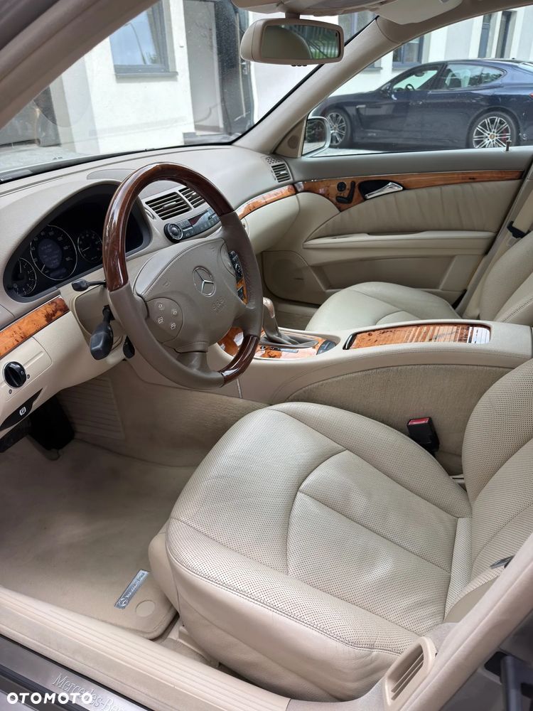 Mercedes-Benz Klasa E 500 4-Matic Elegance - 9