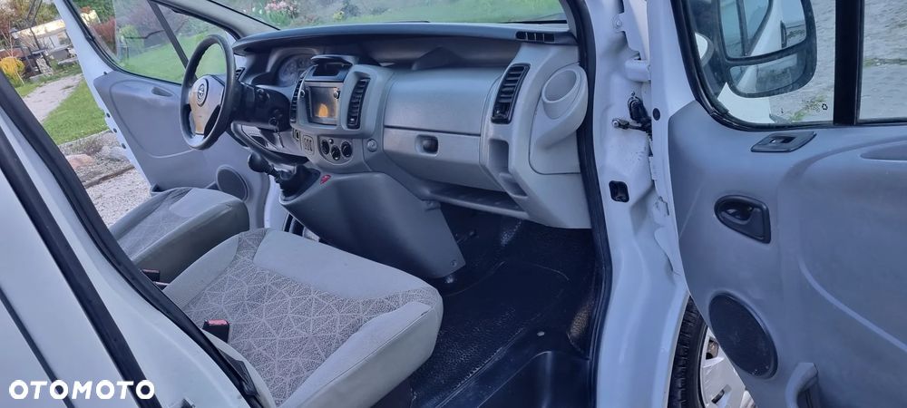 Opel Vivaro - 12