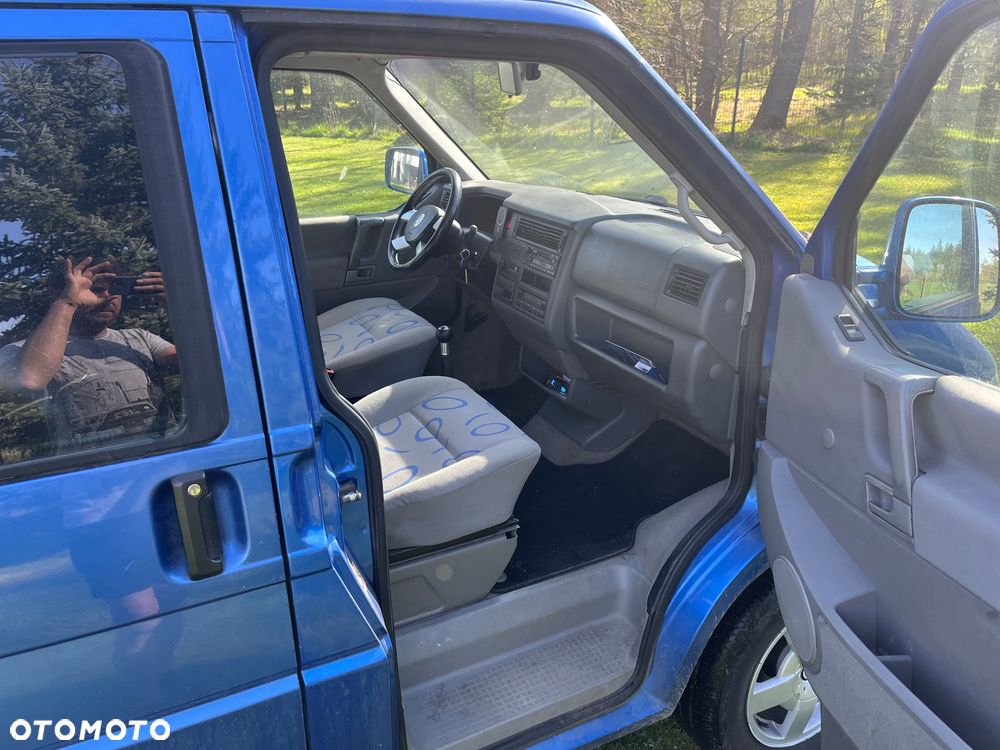 Volkswagen Multivan - 8