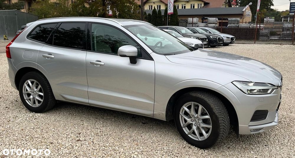 Volvo XC 60 B4 D AWD Geartronic Momentum Pro - 11