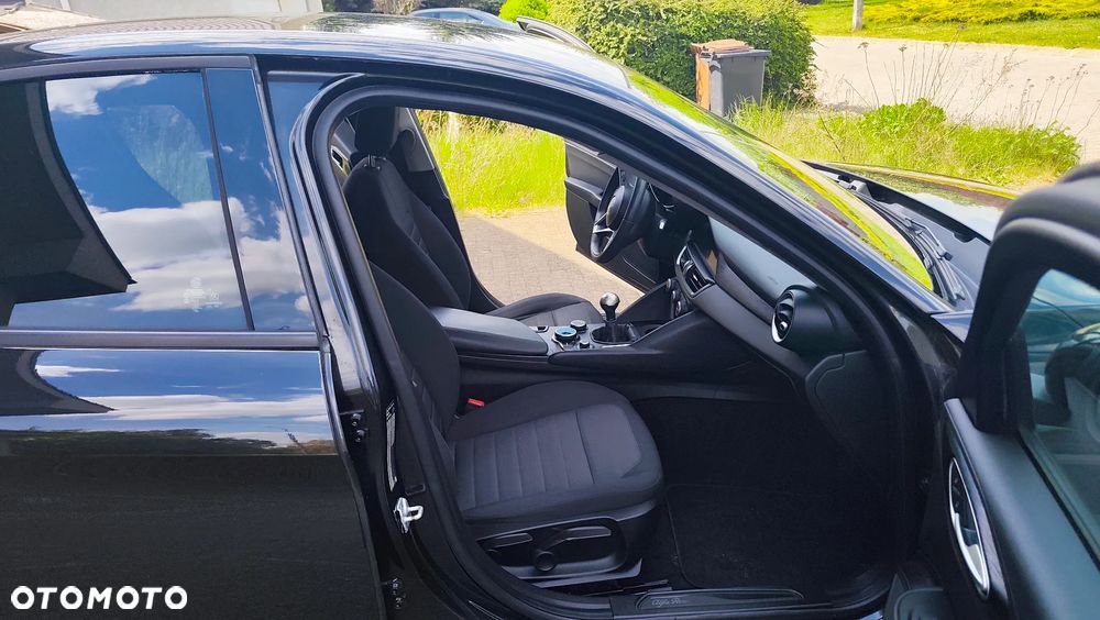 Alfa Romeo Giulia 2.2 D Turbo Super - 26