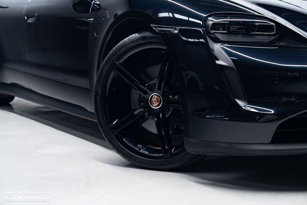 Porsche Taycan Sport Turismo - 4