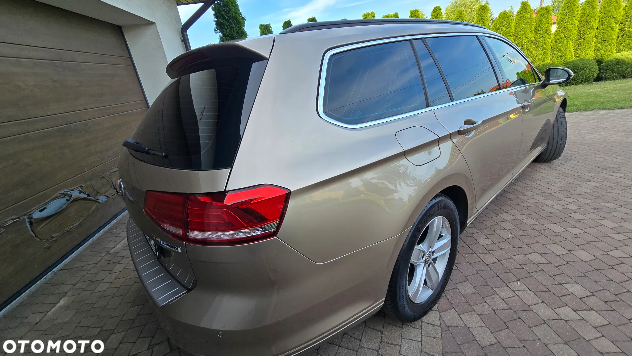 Volkswagen Passat - 18