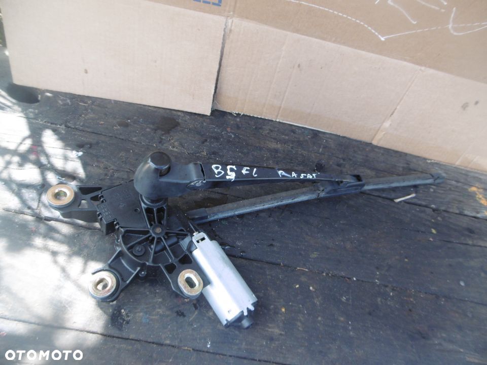 Silniczek wycieraczek  VW PASSAT B5 LIFT kombi 3B9955711F +ramię wycieraczki